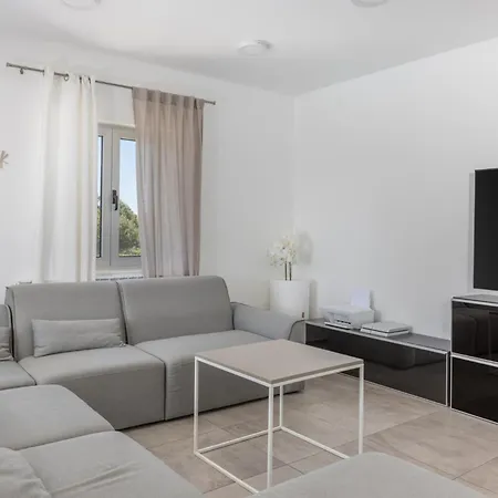 Lalic Gallery - Adriatic Luxury